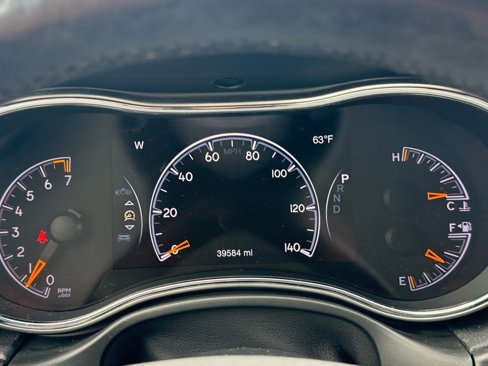 Used 2020 Jeep Grand Cherokee Limited image 17