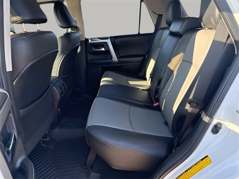 Used 2014 Toyota 4Runner SR5 image 21