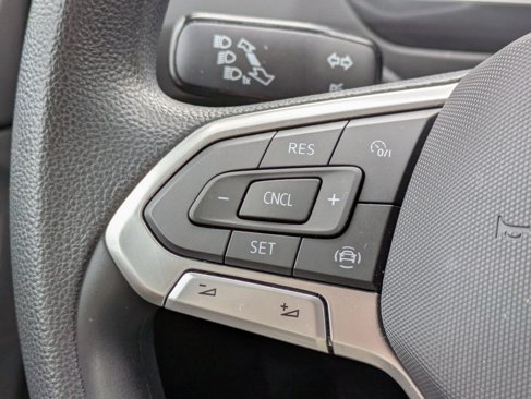 Used 2022 Volkswagen Tiguan S image 12