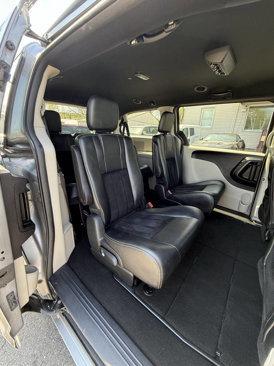 Used 2018 Dodge Grand Caravan SXT image 16