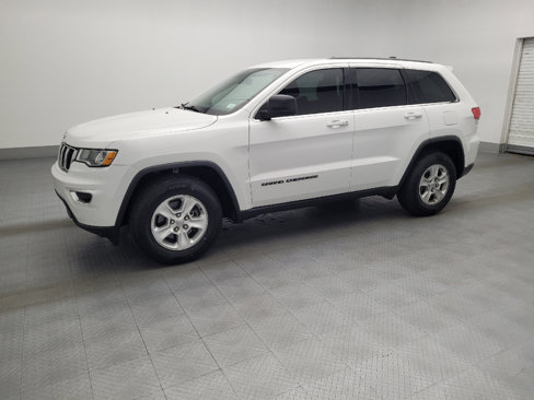 Used 2017 Jeep Grand Cherokee Laredo image 2
