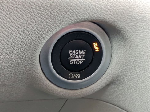Used 2019 Chrysler Pacifica Touring-L image 21