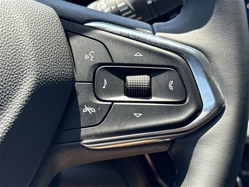 Used 2025 Chevrolet Trax ACTIV w/ Driver Confidence Package image 33