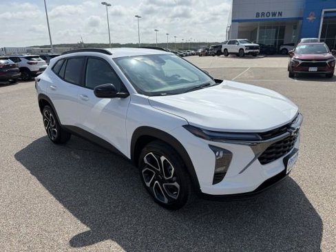 New 2025 Chevrolet Trax RS image 28