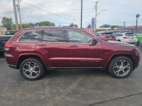 Used 2018 Jeep Grand Cherokee Limited image 6