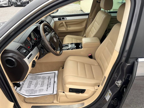 Used 2008 Volkswagen Touareg V6 image 10