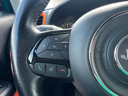 Used 2020 Jeep Renegade Altitude w/ UConnect 8.4 Nav Group image 17