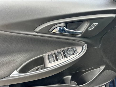 Used 2022 Chevrolet Malibu LT image 28