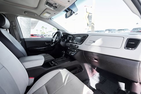 Used 2016 Kia Sedona SX Limited image 21