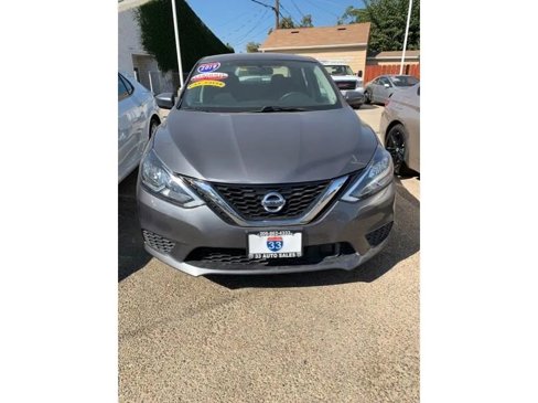 Used 2019 Nissan Sentra SV image 2