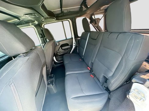 Used 2022 Jeep Wrangler Unlimited Sport image 29