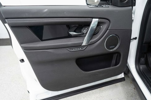 Used 2022 Land Rover Discovery Sport SE image 14