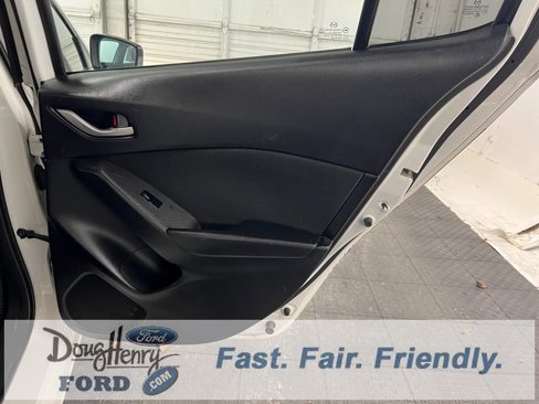 Used 2016 MAZDA MAZDA3 i Touring image 33