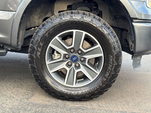 Used 2016 Ford F150 XLT w/ Equipment Group 302A Luxury image 6