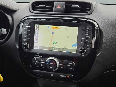 Used 2016 Kia Soul + w/ Audio Package image 26