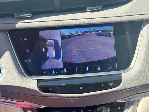 Used 2020 Cadillac XT5 Premium Luxury image 14