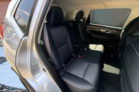 Used 2019 Nissan Rogue SV image 25