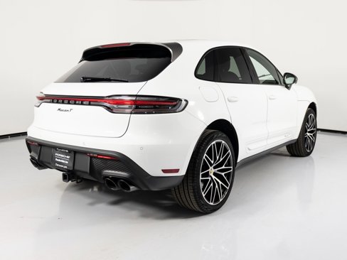 Certified 2025 Porsche Macan Turbo image 10