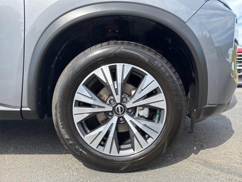 Used 2023 Nissan Rogue SV image 24
