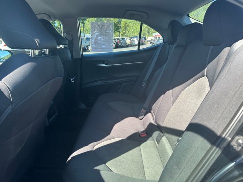Used 2022 Toyota Camry LE image 14