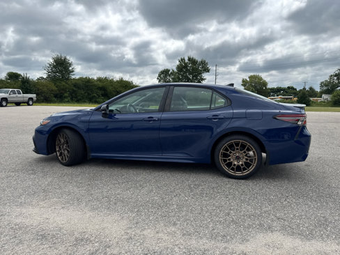 Used 2023 Toyota Camry SE image 4