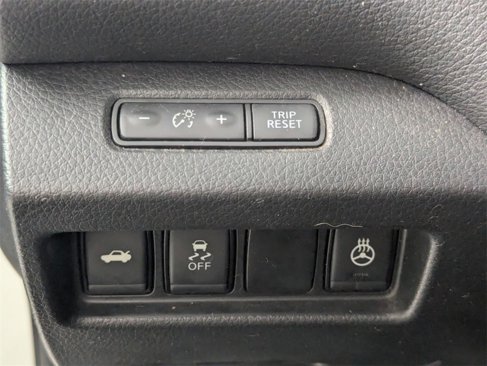 Used 2018 Nissan Altima 2.5 SV w/ 2.5 SV Technology Package image 13