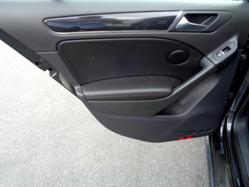 Used 2011 Volkswagen GTI Autobahn image 26