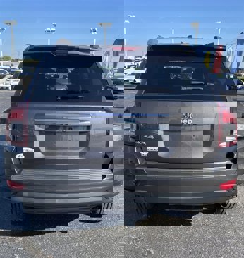 Used 2014 Jeep Compass Latitude image 4