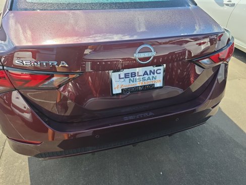 New 2025 Nissan Sentra SV image 2