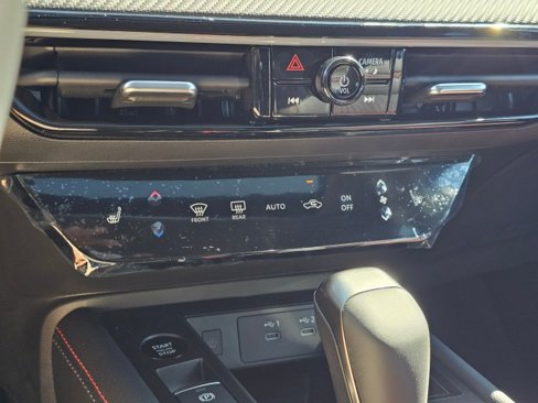 New 2025 Nissan Kicks SR w/ SR Premium Package image 34