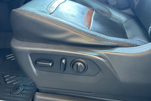 Used 2020 GMC Sierra 1500 AT4 w/ AT4 Premium Package image 13