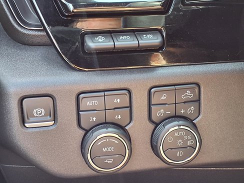 Used 2025 Chevrolet Silverado 1500 ZR2 w/ Technology Package image 13