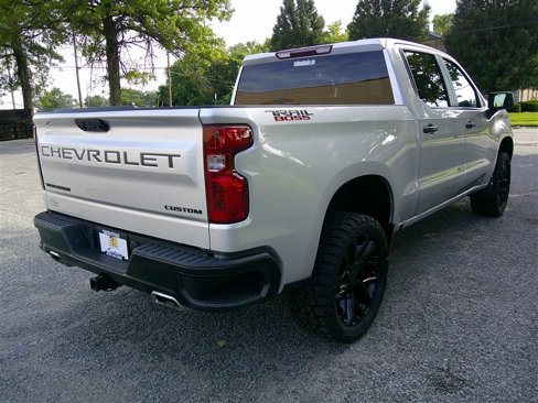 Used 2022 Chevrolet Silverado 1500 Custom Trail Boss w/ LPO, Dark Essentials Package image 5