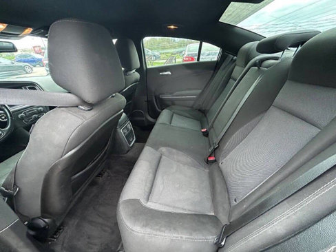 Used 2017 Dodge Charger SE w/ Popular Equipment Group image 10