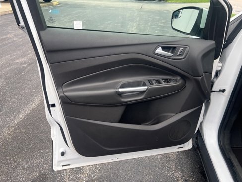 Used 2016 Ford Escape SE w/ Equipment Group 201A image 16