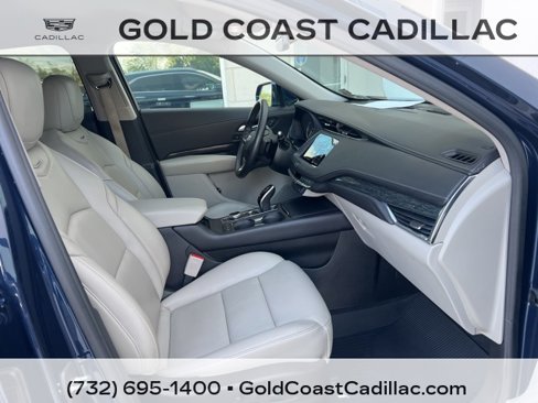 Certified 2021 Cadillac XT4 Premium Luxury w/ Cold Weather Package image 7