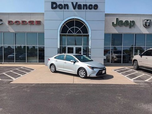 Used 2024 Toyota Corolla LE image 1