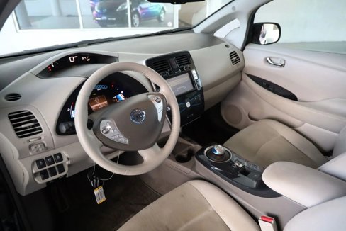 Used 2012 Nissan Leaf SV image 14