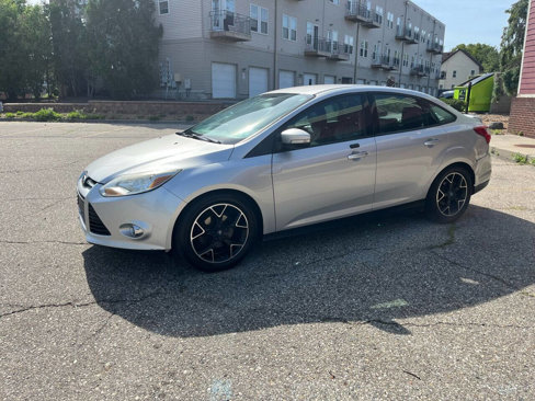 Used 2014 Ford Focus SE w/ Equipment Group 201A image 8