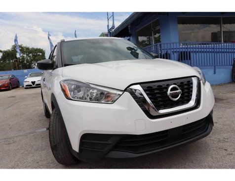 Used 2020 Nissan Kicks S image 11