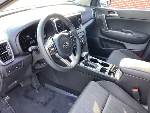 Used 2020 Kia Sportage LX image 10
