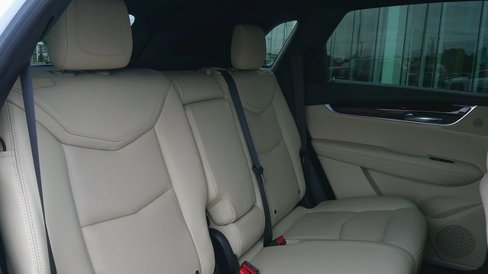 Used 2018 Cadillac XT5 Luxury w/ Driver Awareness Package image 8