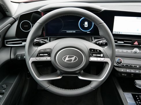 New 2025 Hyundai Elantra SEL image 16