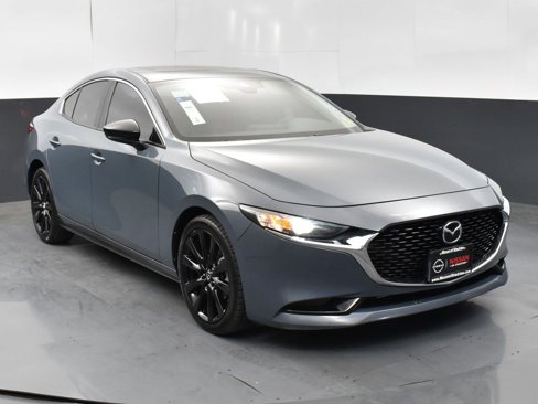 Used 2022 MAZDA MAZDA3 s image 1