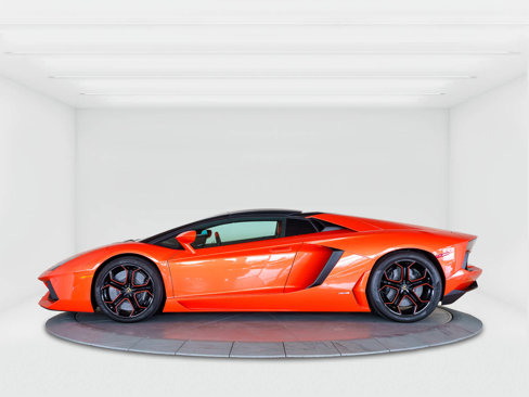 Used 2014 Lamborghini Aventador LP 700-4 image 2