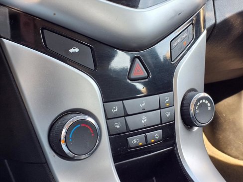Used 2015 Chevrolet Cruze LT w/ Sun And Sound Package image 12