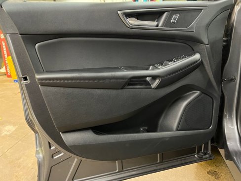 New 2024 Ford Edge SE w/ Black Appearance Package image 35
