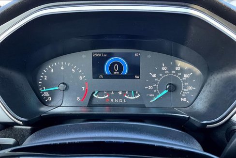Used 2022 Ford Escape SE w/ SE Sport Appearance Package image 18