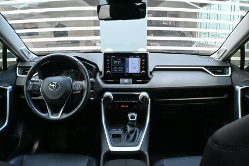 Used 2019 Toyota RAV4 Limited image 17