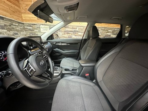 Used 2021 Kia Seltos S image 11